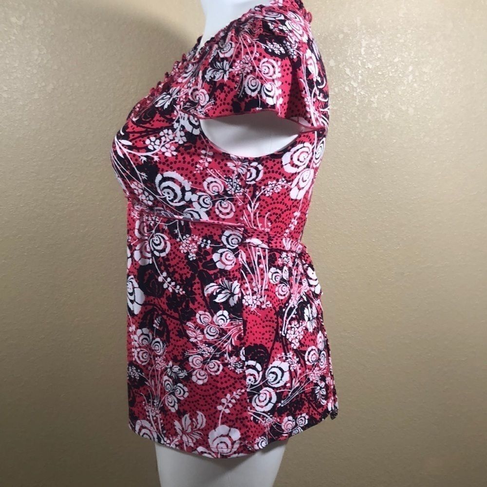 Liz Lange maternity pink black floral top - Picture 3 of 5